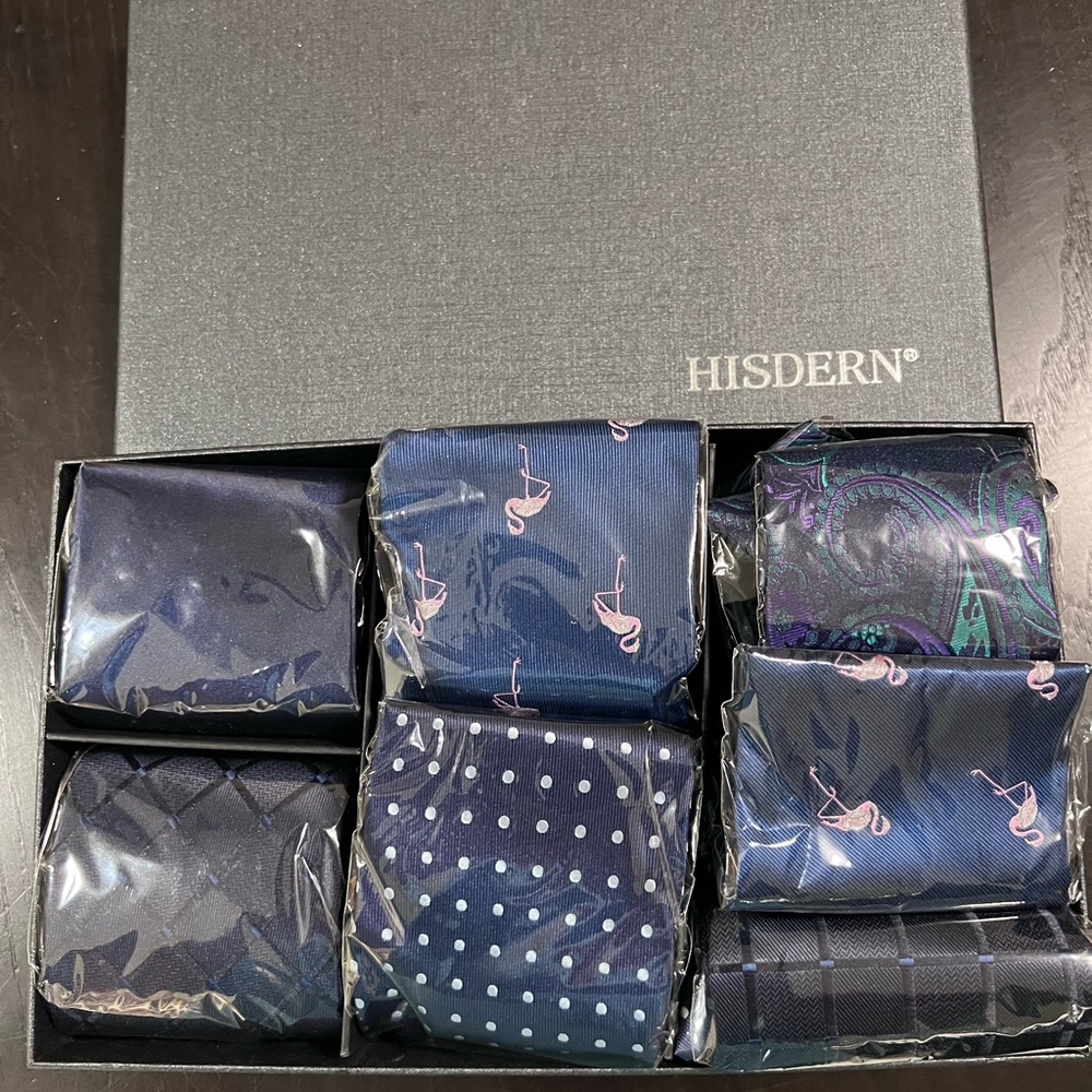Hisdern tie collection: 5 ties with 5 matching hanker chiefs